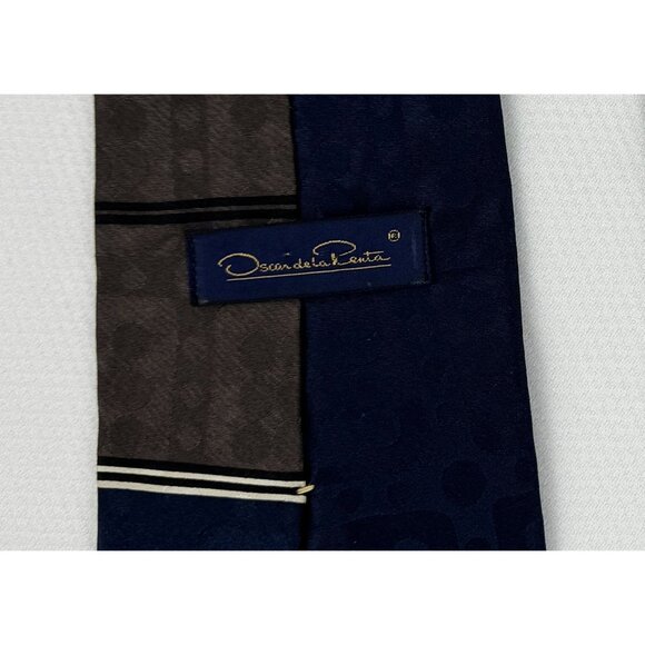 Oscar De La Renta Mens Tie Blue Tan 100% Silk USA Geometric 4 in x 58 in Long - Picture 5 of 9